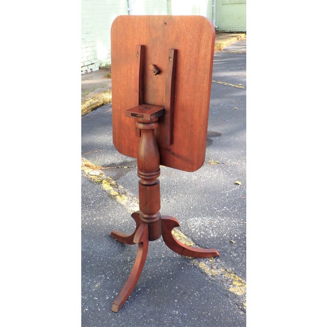 Early 19th Century Country Federal Style Tilt-Top Tripod Candlestand Table For Sale - Image 6 of 13