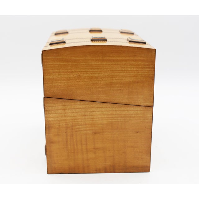 Art Deco Early 20th Century English Arts & Crafts to Art Deco Satinwood Box For Sale - Image 3 of 9