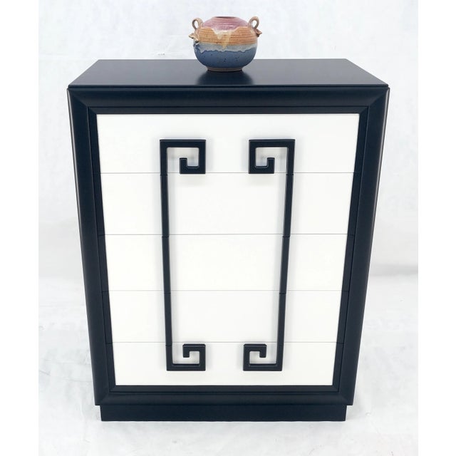 Mid-Century Modern Kittinger Black & White Lacquer Mandarin Chest of 5 Drawers Dresser For Sale - Image 3 of 11