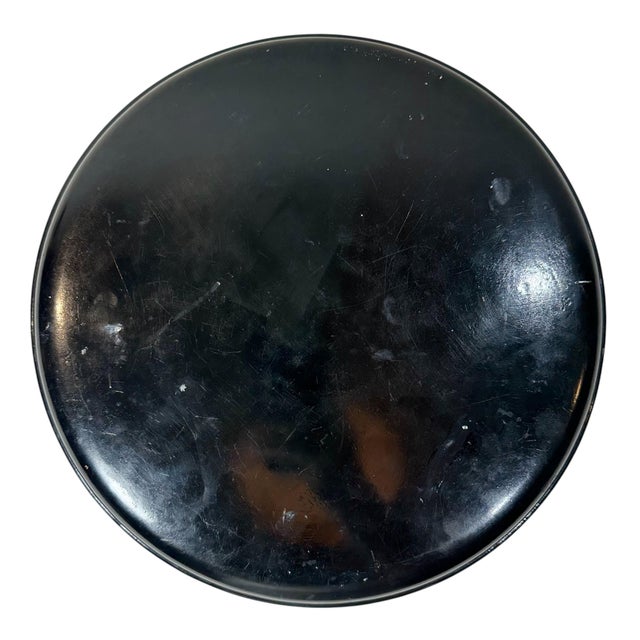 1900 - 1909 1900s Japanese Papier-Mâché Dish With Courtesan and Attendants For Sale - Image 5 of 5