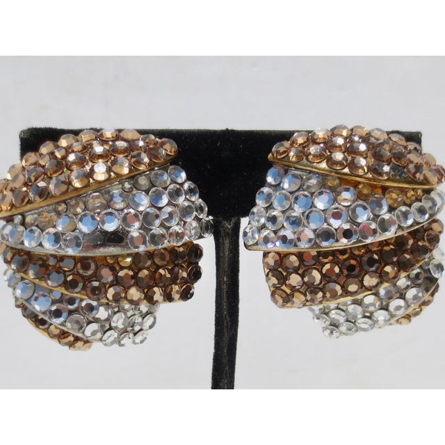 Mid-Century Modern Rhinestone and Gold Plated Clip-on Earrings 60s For Sale - Image 3 of 7