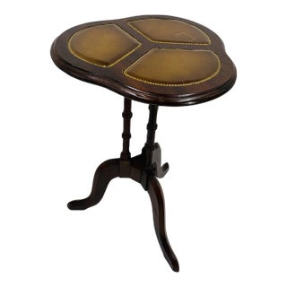 Vintage MCM Clover Top Mahogany Pedestal Occasional Side Table For Sale
