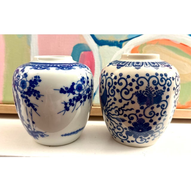 Chinoiserie Mid 20th Century Small Blue and White Chinoiserie Porcelain Jars - A Pair For Sale - Image 3 of 11