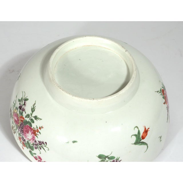 18th-Century First Period Worcester Porcelain Botanical Punch Bowl For Sale - Image 13 of 18
