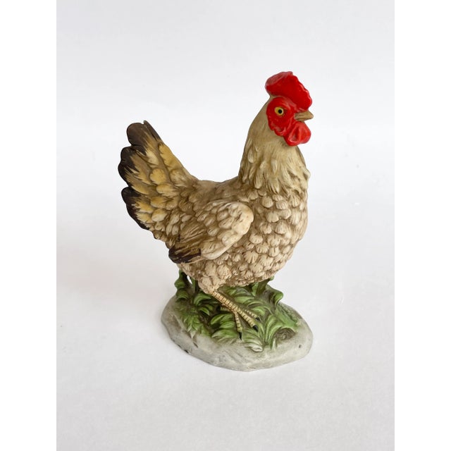 Vintage Homeco Rooster and Hen figurines. Perfect tabletop decor for Thanksgiving. Made by Sam Masters.