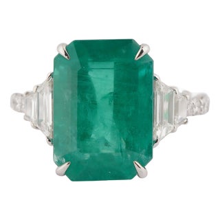 6.40 Ct Natural Zambian Emerald Cut Emerald diamond ring in 18k gold For Sale