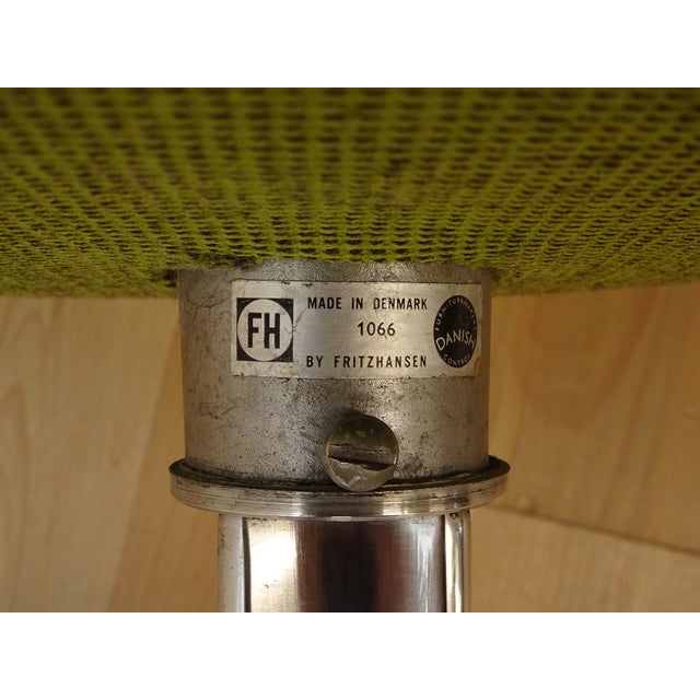 1960s Pair Arne Jacobsen Swan Chairs Early Edition Model 1066 For Sale - Image 16 of 18