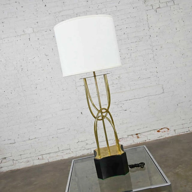 Wood 1960s Mid-Century Modern Table Lamp Brass Looped Tube Black Base White Drum Shade For Sale - Image 7 of 13
