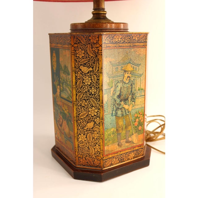 Asian Antique Mid Century Chinoiserie Tin Tea Canister Table Lamp - Lovely Artwork! For Sale - Image 3 of 10