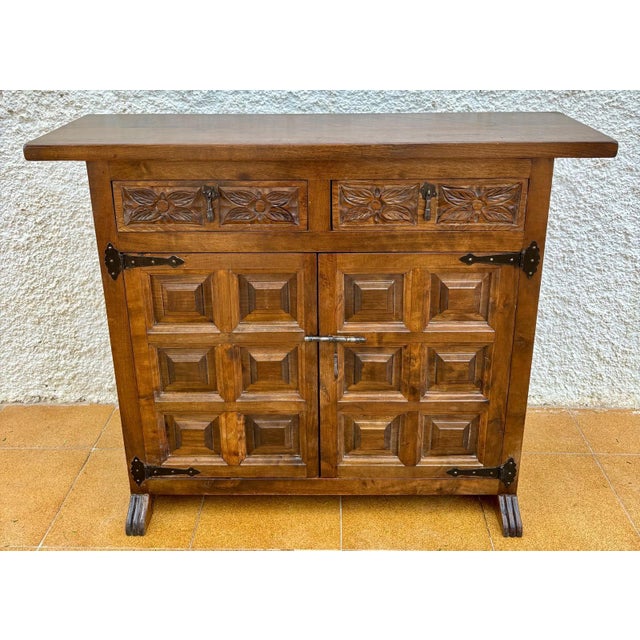 Early 20th Century Catalán Spanish Dresser Carved in Walnut with Two Carved Drawers, 1 For Sale - Image 17 of 18