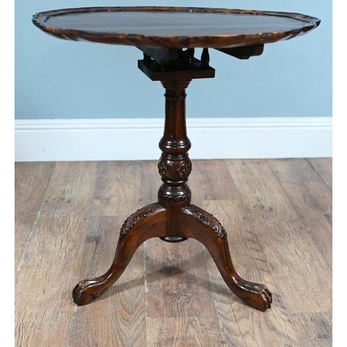 Brown Georgian Revival Tilt Top Table in Mahogany For Sale - Image 8 of 12