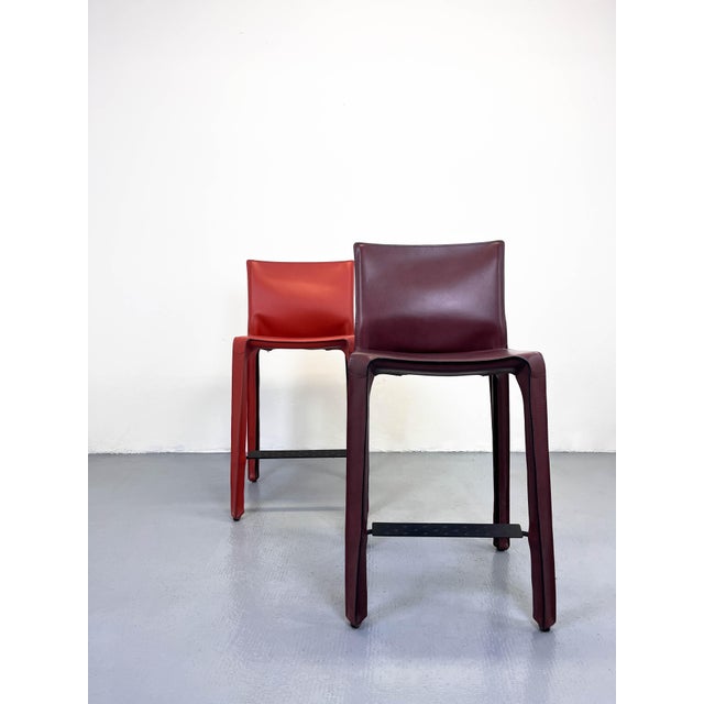 Leather Bar CAB 410 Stools in Bordeaux Red by Mario Bellini for Cassina, Set of 2, in Very Good conditions. Designed 1920...