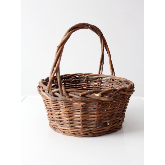 Vintage Rustic Woven Willow Basket With Handle For Sale - Image 6 of 13