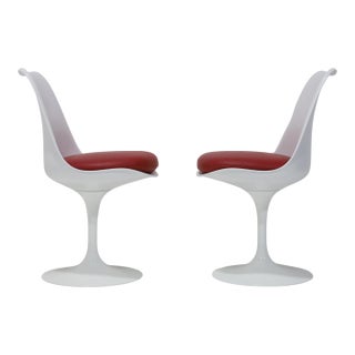 Eero Saarinen for Knoll Tulip Chairs, Set of Two For Sale
