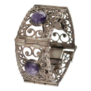Silver Bracelet with Amethysts, Cabochon Cut. For Sale