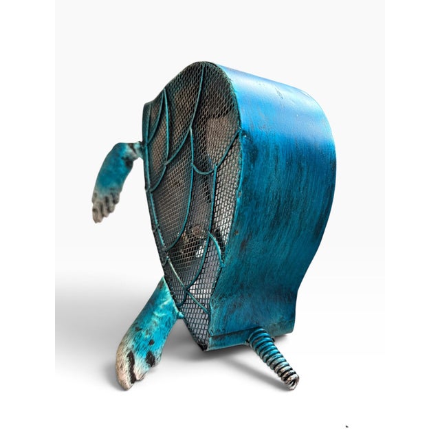 Vintage Turquoise Metal Turtle Table Lamp | Sculptural Wire Mesh Accent Light For Sale - Image 4 of 5