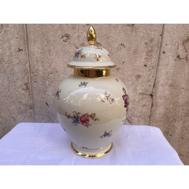 Poutish Bavarian Porcelain ‘900 Beige with pure gold decorations and floral motifs Intact and in very good state of...
