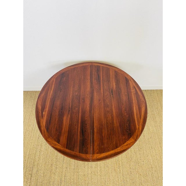 Mid-Century Modern Scandinavian Walnut Round Extendable Dining Table, 1960s For Sale - Image 3 of 13