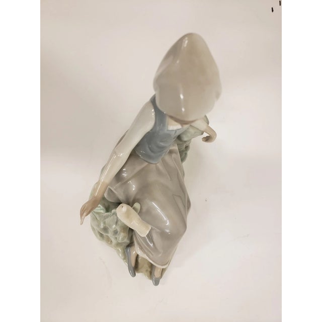 Vintage Lladro Shepardess Girl Sitting With Dove Porcelain Figurine For Sale In New Orleans - Image 6 of 9