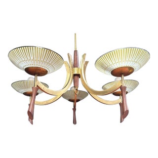 1960s Midcentury Modern Wood and Brass 5-Light Chandelier With Starburst Shades For Sale