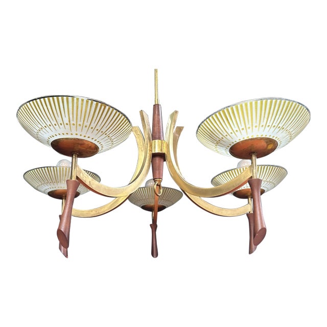 1960s Midcentury Modern Wood and Brass 5-Light Chandelier With Starburst Shades For Sale