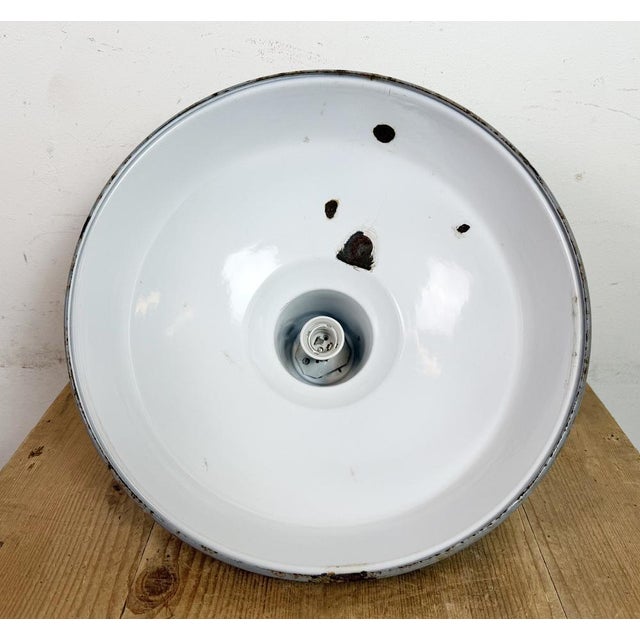 Industrial British Grey Enamel Factory Pendant Lamp from Benjamin Electric Manufacturing Company, 1960s For Sale - Image 16 of 17