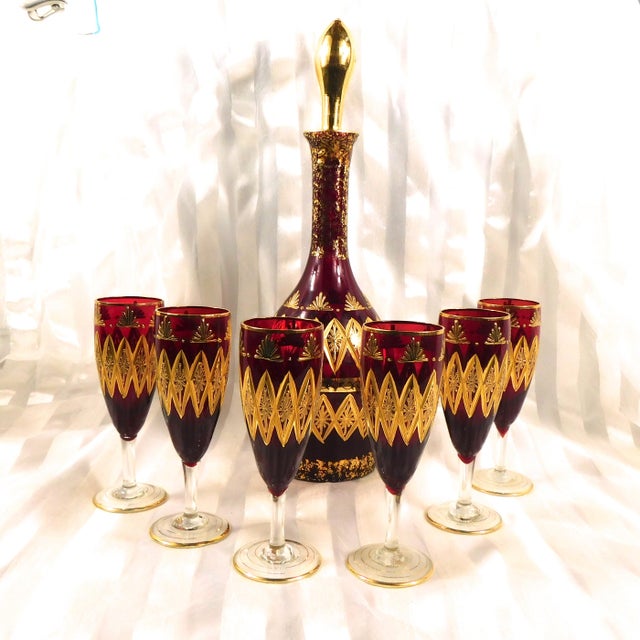 Contemporary 1950s Red Decanter With Gold Trim and Six Matching Glasses For Sale - Image 3 of 10