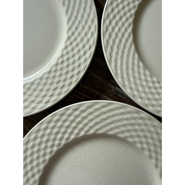 1970s 1970s Pagnossin Ironstone Basket Weave Plates 8.25 Inch White Italian Dinnerware Treviso - Set of 6 For Sale - Image 5 of 11