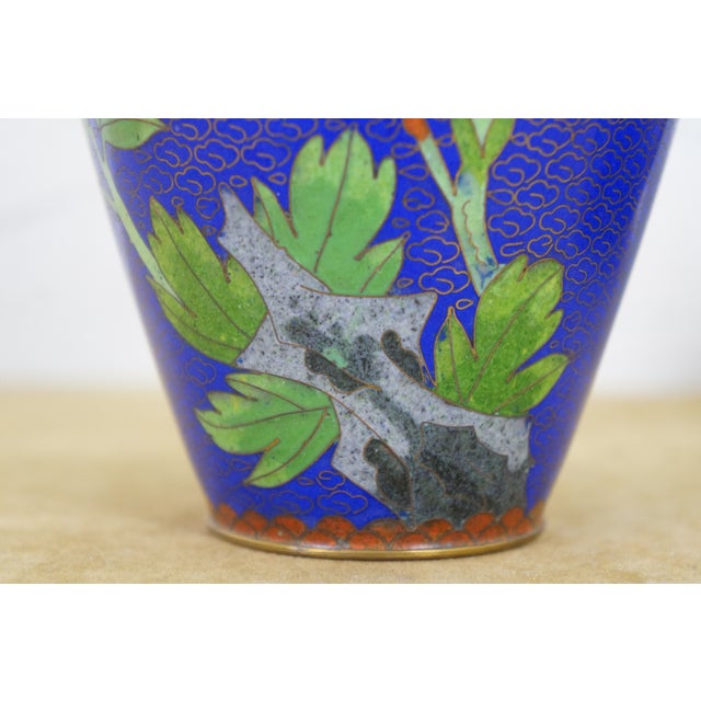 Early 20th Century Pair of Chinese Cloisonne Cobalt Blue Floral Peonies Butterfly Vases Urns 7" For Sale - Image 11 of 13
