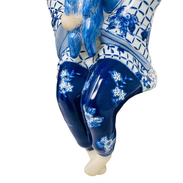 Pristine 1980s Chinoiserie Cobalt Blue & White Porcelain Shelf Sitters - A Pair For Sale - Image 13 of 16