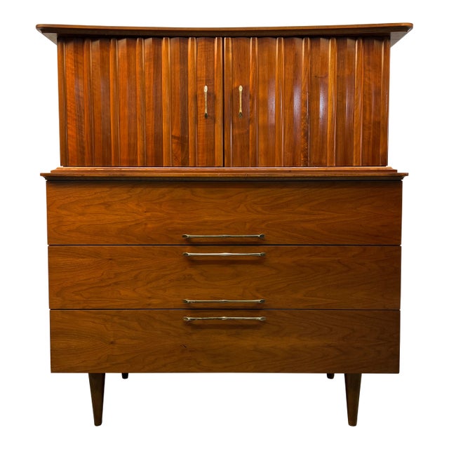 Mid-Century Modern Walnut Highboy Dresser by Young Mfg., Attributed For Sale