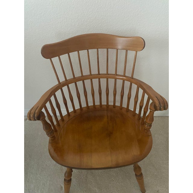 Nichols & Stone Nichols & Stone Pair of Mid 20th Century Windsor Comb Back Captains Armchairs Excellent Condition For Sale - Image 4 of 16