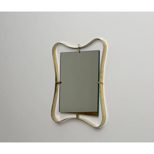 Vintage Mirror, 1950s, in Flawless conditions. Designed 1950 to 1959