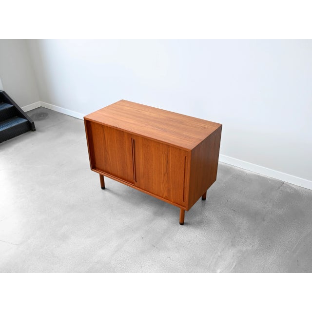 Hans Wegner Vintage Sliding Door Cabinet in Teak by Hans Wagner for Ry Möbler For Sale - Image 4 of 16