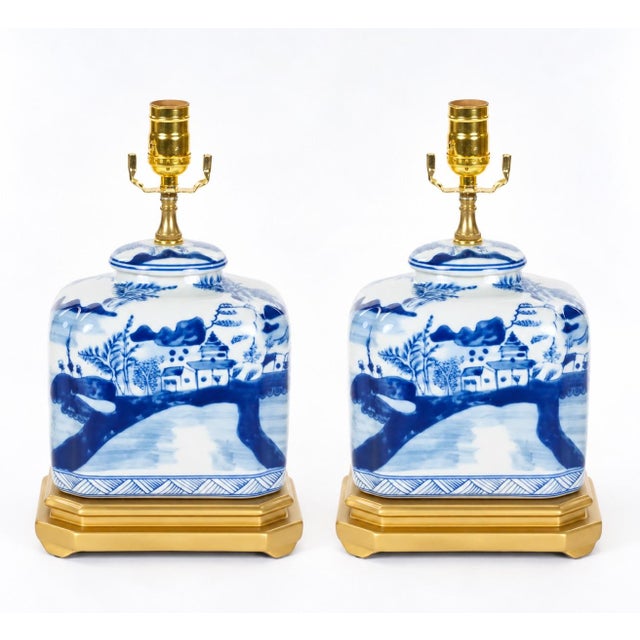 Chinoiserie 20th Century Blue / White Chinoiserie Porcelain Wood Base Pair of Table Lamps - Pair For Sale - Image 3 of 10