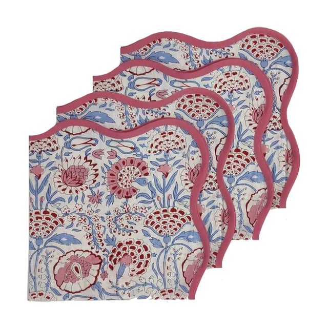 White Handmade Scalloped White Floral Napkins with Pink Piping - Set of 4 For Sale - Image 8 of 8