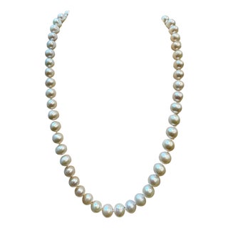 Vintage Cultured Akoya Pearl Necklace Length 18" , 14 Karat Yellow Gold For Sale