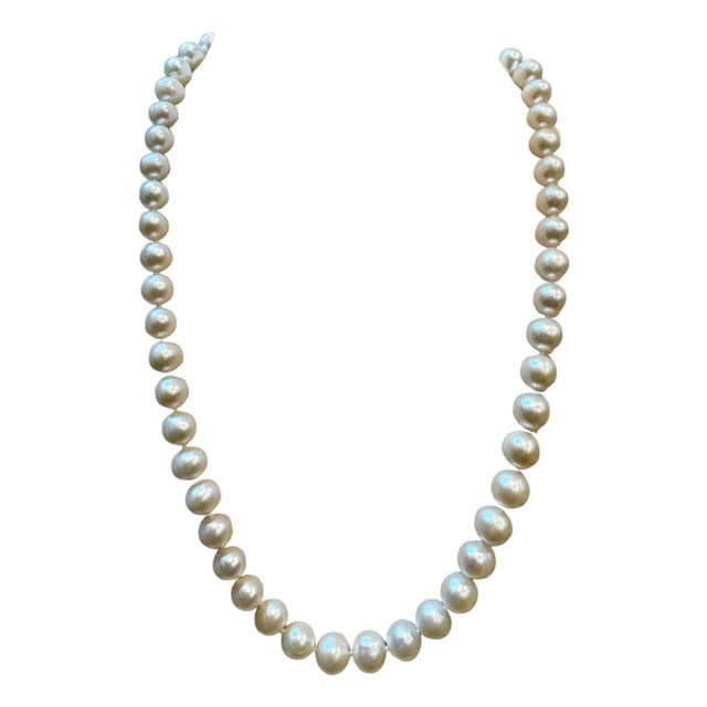 Vintage Cultured Akoya Pearl Necklace Length 18" , 14 Karat Yellow Gold For Sale