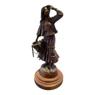 Bronze by Susan Kliewer Entitled “Apache Autumn “ 43/45 Native American Lady For Sale