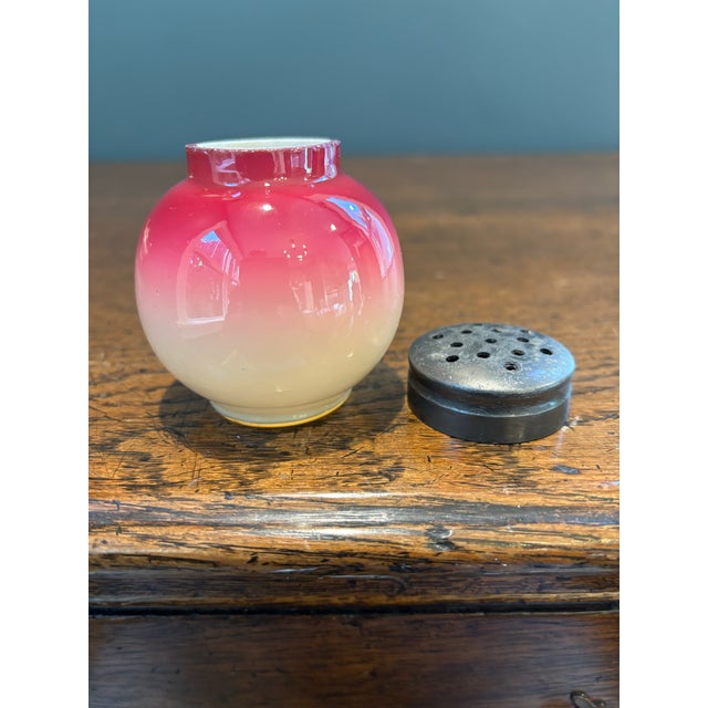 Victorian 1880s Victorian Wheeling Peachblow Art Glass Sugar Shaker by Hobbs, Brockunier & Co. For Sale - Image 3 of 12