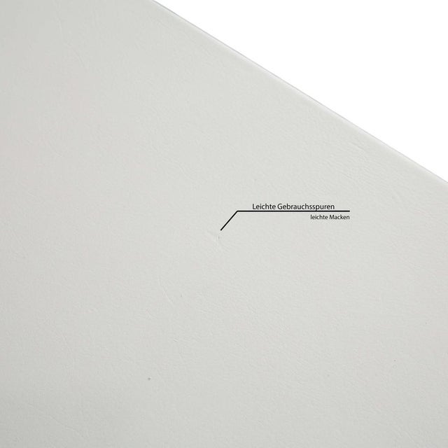 Coffee or Side Table in White Leather from Minotti For Sale - Image 4 of 9