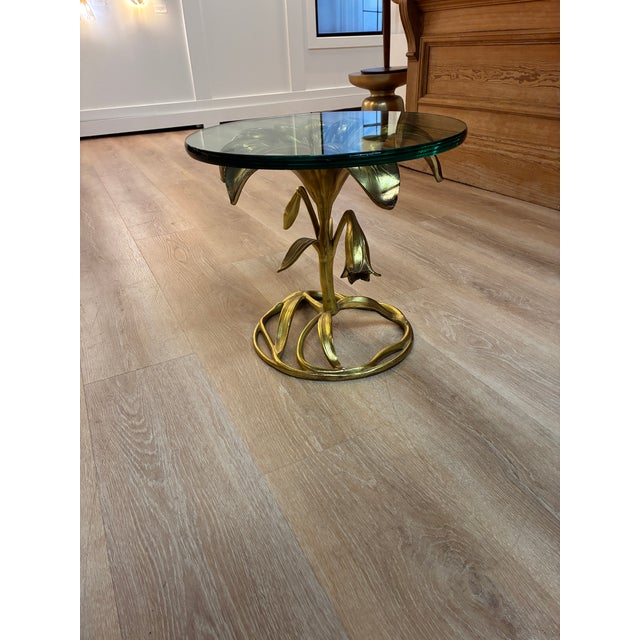 Mid-Century Modern Vintage Hollywood Regency Lily Flower Side Table For Sale - Image 3 of 6
