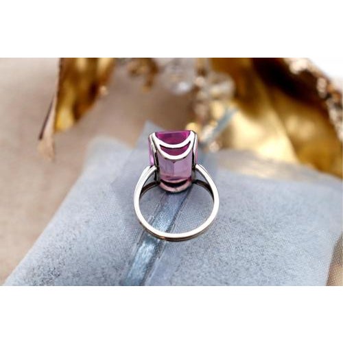 Metal White Gold Ring with Double Band and Ruby For Sale - Image 7 of 9