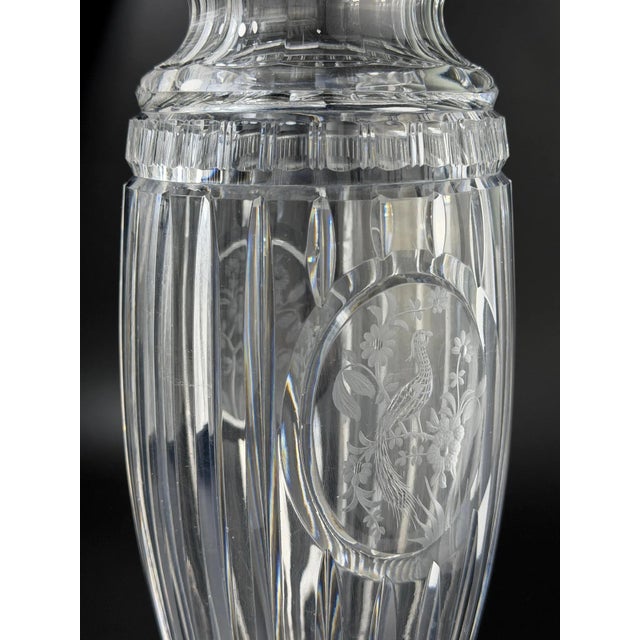 French Cut Crystal Vase with Engraved Bird Medallions, Late 19th Century For Sale - Image 4 of 11