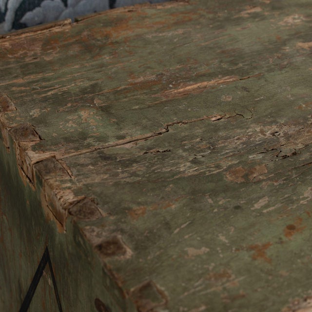 18th Century Italian Buffet With Iron Details in Original Green Paint For Sale - Image 9 of 18