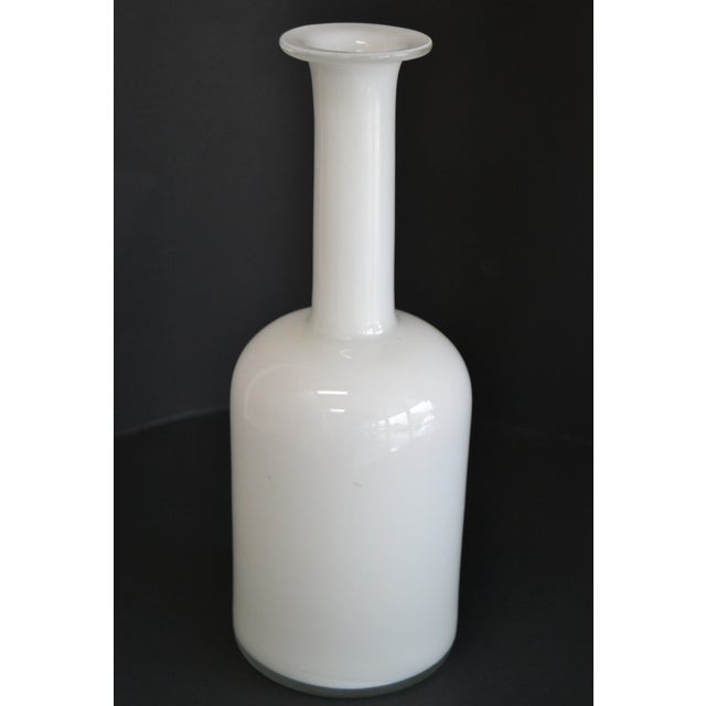Mid-Century Modern 1960s Otto Brauer Danish Modern Hand Blown Gulv Vase Art Glass by Holmegaard For Sale - Image 3 of 9