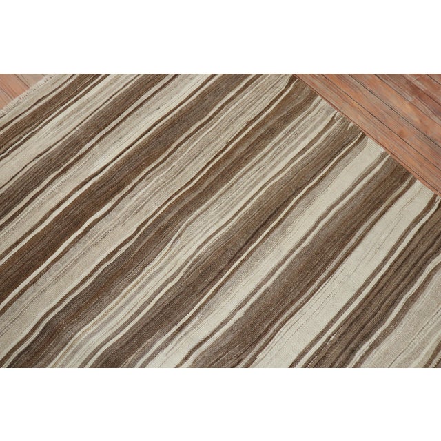 Mid-Century Modern Neutral Square Turkish Kilim For Sale In New York - Image 6 of 6