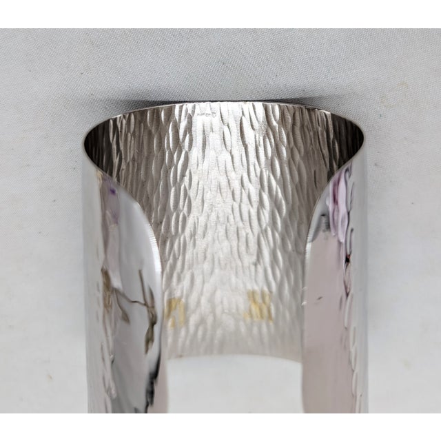 Vintage 1976 Signed Napier Rhodium Plated Wide Wavy Cuff Bracelet For Sale In Philadelphia - Image 6 of 13