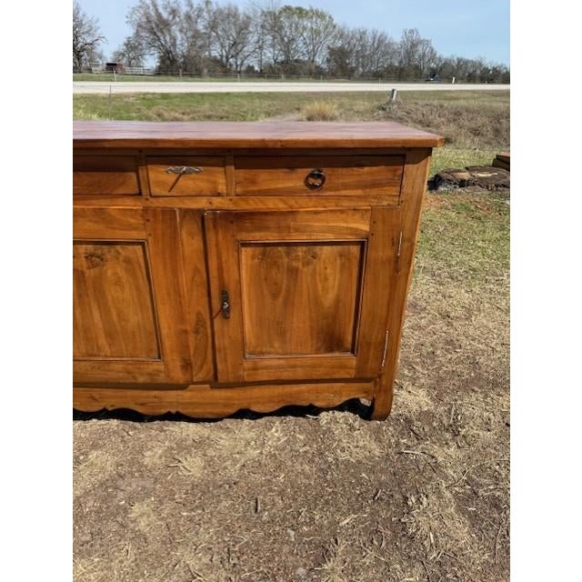 18th Century French Country Louis XV Walnut Sideboard / Buffet For Sale - Image 12 of 18