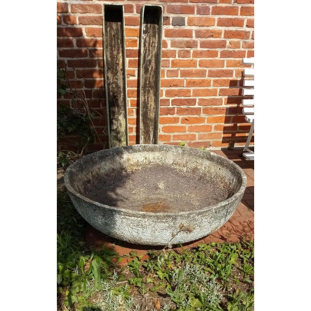Large Planter in Concrete For Sale - Image 6 of 7